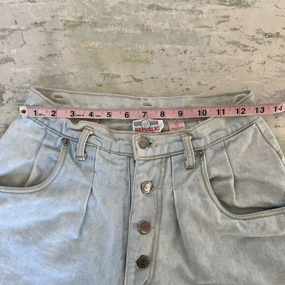 Denim Republic Vintage Pleated Front High Rise Denim Shorts - Picture 5 of 11